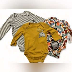 3 BABY 3-6 MONTHS LONG SLEEVES ONESIES